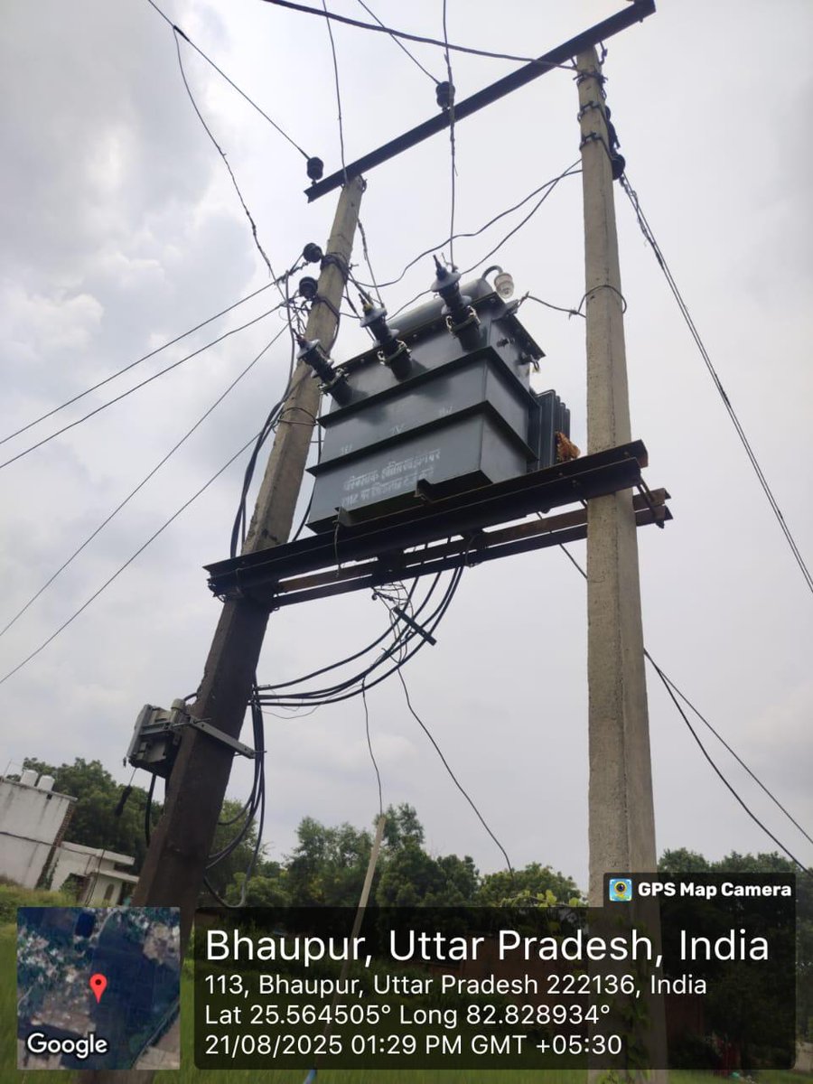 puvvnljaunpur's tweet photo. जनपद जौनपुर के वि0वि0खण्ड-प्रथम ग्राम-भाऊपुर में अधीक्षण अभि0 एवं अधिशासी अभि0 द्वारा ग्राम सभा में 25 केवीए से 63 केवीए #08B क्षमतावृद्धि करा कर उक्त स्थान पर परिवर्तक को स्थापित कर दिया गया एवं जनमानस को गुणवत्तापूर्वक विद्युतआपूर्ति की जा रही है।
@aksharmaBharat 
@MD_PuVVNL https://t.co/WHo0N6gkCS