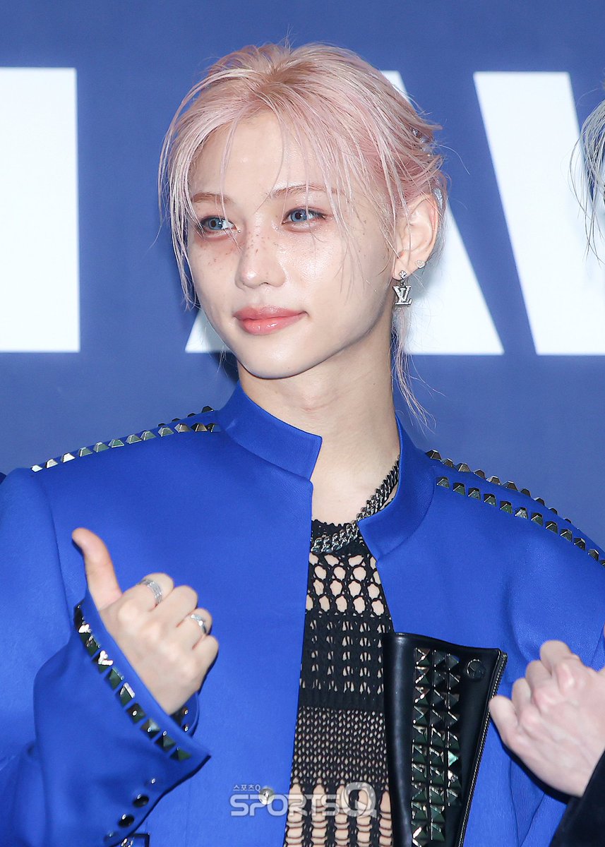 sportsqnews's tweet photo. [#포토Q] 250821 ‘필릭스’ 2025케이월드드림어워즈 블루카펫

📌https://t.co/WFMoWrBa8n

#필릭스 #FELIX
#StrayKids #스트레이키즈
#2025케이월드드림어워즈 #2025Kworlddreamawards https://t.co/C7wQ2nc5aA