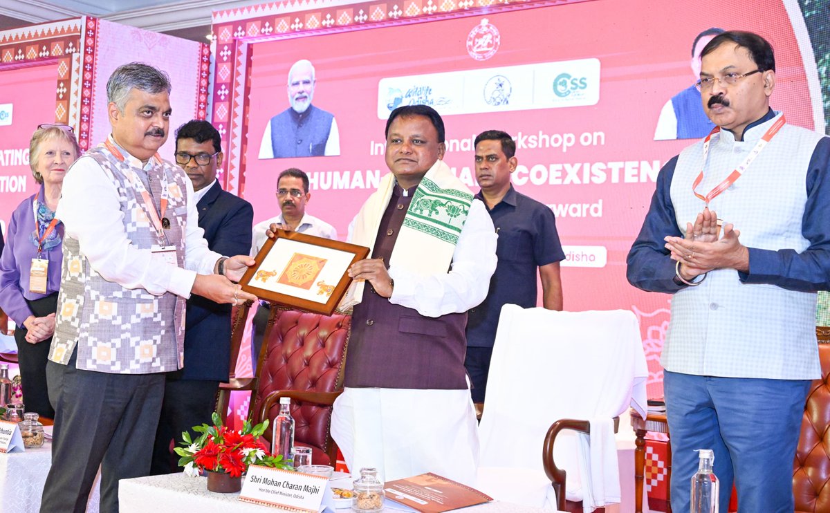 CMO Odisha (@cmo_odisha) on Twitter photo Hon’ble Chief Minister Shri <a href="/MohanMOdisha/">Mohan Charan Majhi</a>
inaugurated the International Workshop on ‘Best Practices in Human-Elephant Co-existence’ in #Bhubaneswar today. <a href="/ForestDeptt/">Odisha Forest, Env. and Climate Change Department</a> Hon’ble Chief Minister Shri <a href="/MohanMOdisha/">Mohan Charan Majhi</a>
inaugurated the International Workshop on ‘Best Practices in Human-Elephant Co-existence’ in #Bhubaneswar today. <a href="/ForestDeptt/">Odisha Forest, Env. and Climate Change Department</a>