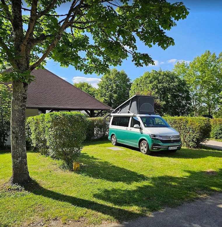 #camping 🏕 #vanlife #emplacement #Aube #GrandEst #tentedetoit #nature #auvert #foret #vacancesencamping #vacancesenfamille #vacancesenfrance #pleinair #lepleinaircestlasanté #besoindepleinair #enviedepleinair #jeredecouvrelafrance #explorefrance 🇫🇷 ©️ Camping Aux Rives du Lac