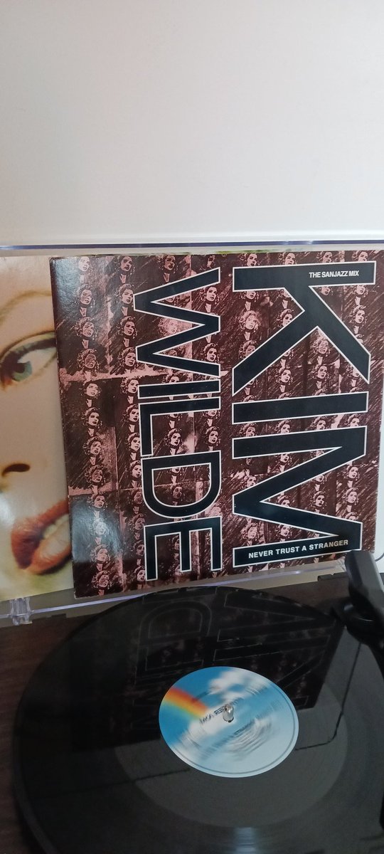FrancoisJBA's tweet photo. KIM WILDE 💔 NEVER TRUST A STRANGER 💔 https://t.co/7umVxn2Dcc