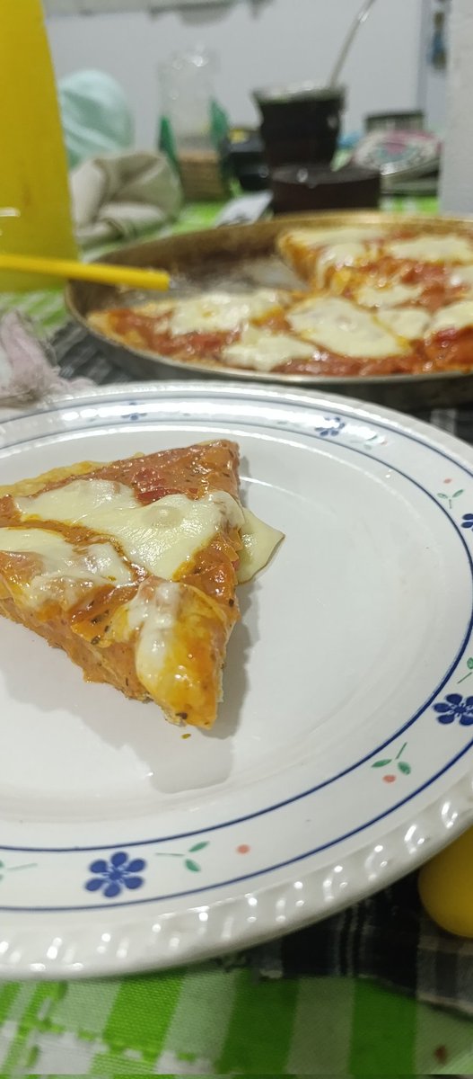 Davidnfernande3's tweet photo. WUAAAAAAAAA me esperaron con pizza 💗♥️🥹 https://t.co/iIwCzCwRoT