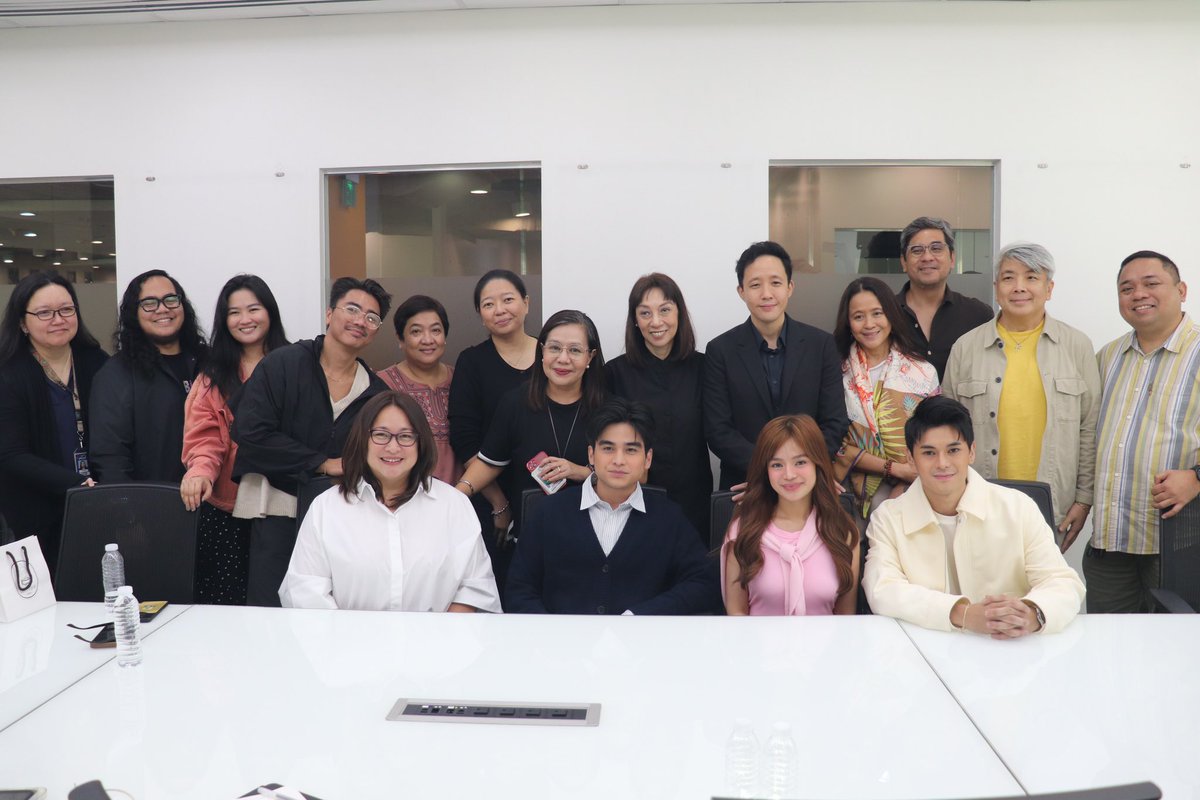 mjfelipe's tweet photo. THIS JUST IN: Star Cinema, GMA Pictures and Regal Entertainment team up for a big screen project that will star ex-PBB housemates Will Ashley, Dustin Yu and Bianca de Vera. 

📸 Star Cinema https://t.co/rqpu4yjKPn