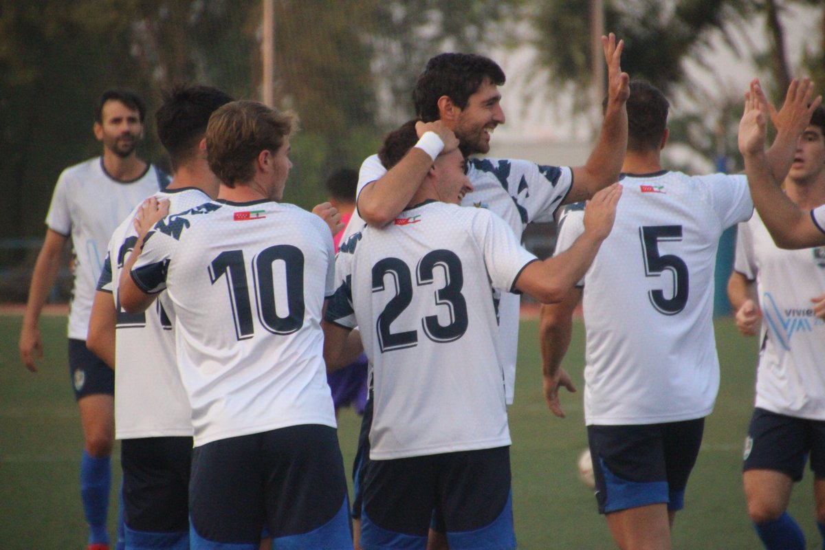 Segunda prueba de esta pretemporada y segundo triunfo con muy buenas sensaciones ✌️✌️

Los chicos de <a href="/Enriqueventas3/">Enrique ventas</a> dieron un rendimiento sensacional en Las Américas ante un gran <a href="/ParlaEscuela/">Parla Escuela-Fair Play</a>

Deivid marcó los dos goles de nuestro equipo en el primer tiempo.

#ElFinalFeliz ☺️🔚