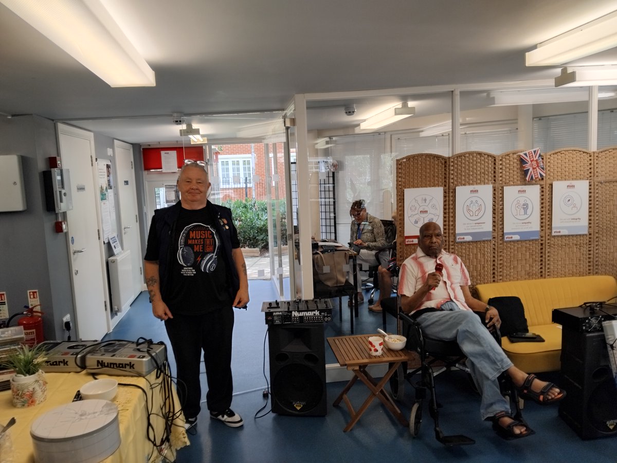 stoll_veterans's tweet photo. 🎶Shout-out to DJ extraordinaire Alan Parmenter! He’s been the life of the party at Stoll events for years. He recently made a generous donation of his DJ equipment to our Chiswick War Memorial Homes! 🎉 Thank you for keeping the good vibes alive! #GoodVibesOnly #VeteransTogether https://t.co/VvPpArMt2Z