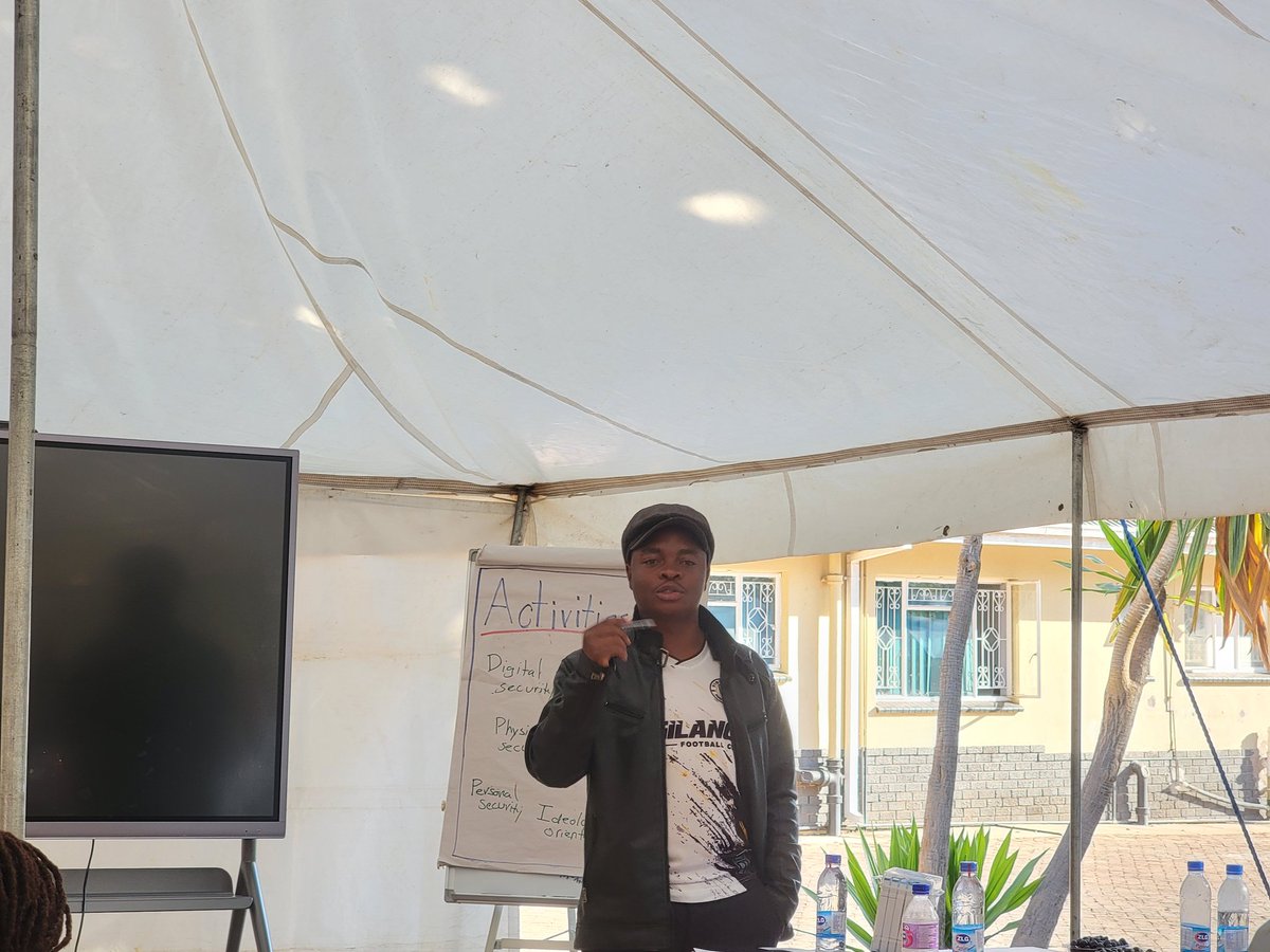 Che_Guevara_Zw's tweet image. ,advance the struggle for Academic Freedom! We delved into the following issues:

1. Ideological Orientation 
2. Social Media Advocacy 
3. Digital Security 

The Union lives, and we have no doubt that it will continue to produce thought leaders! #ZinasuLives #OneZinasu #OneUnion