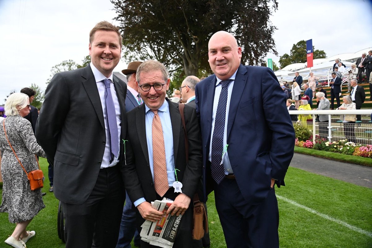 AK BETS (@akbets) on Twitter photo The Racing Room without <a href="/ronangroome20/">Ronan Groome</a> 🐎
<a href="/AKBets87/">AK 🇨🇼</a> <a href="/HarryStewartMo1/">Harry Stewart-Moore</a> & <a href="/tony_calvin/">Tony Calvin</a> at <a href="/yorkracecourse/">York Racecourse</a>
Photo Credit: the irrepressible <a href="/patcashhealy/">Pat Healy</a> The Racing Room without <a href="/ronangroome20/">Ronan Groome</a> 🐎
<a href="/AKBets87/">AK 🇨🇼</a> <a href="/HarryStewartMo1/">Harry Stewart-Moore</a> & <a href="/tony_calvin/">Tony Calvin</a> at <a href="/yorkracecourse/">York Racecourse</a>
Photo Credit: the irrepressible <a href="/patcashhealy/">Pat Healy</a>