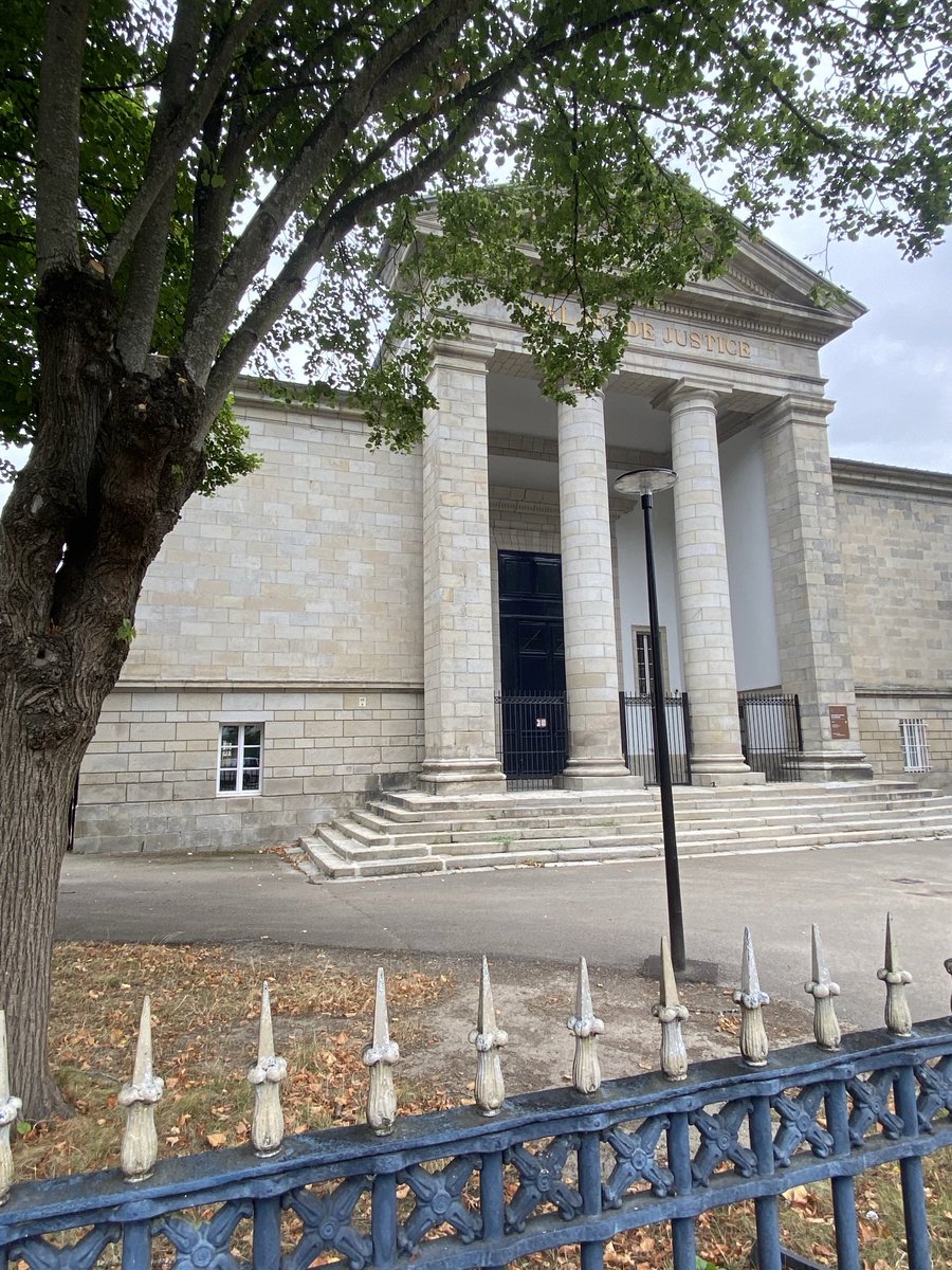 Tourisme judiciaire. ⚖️