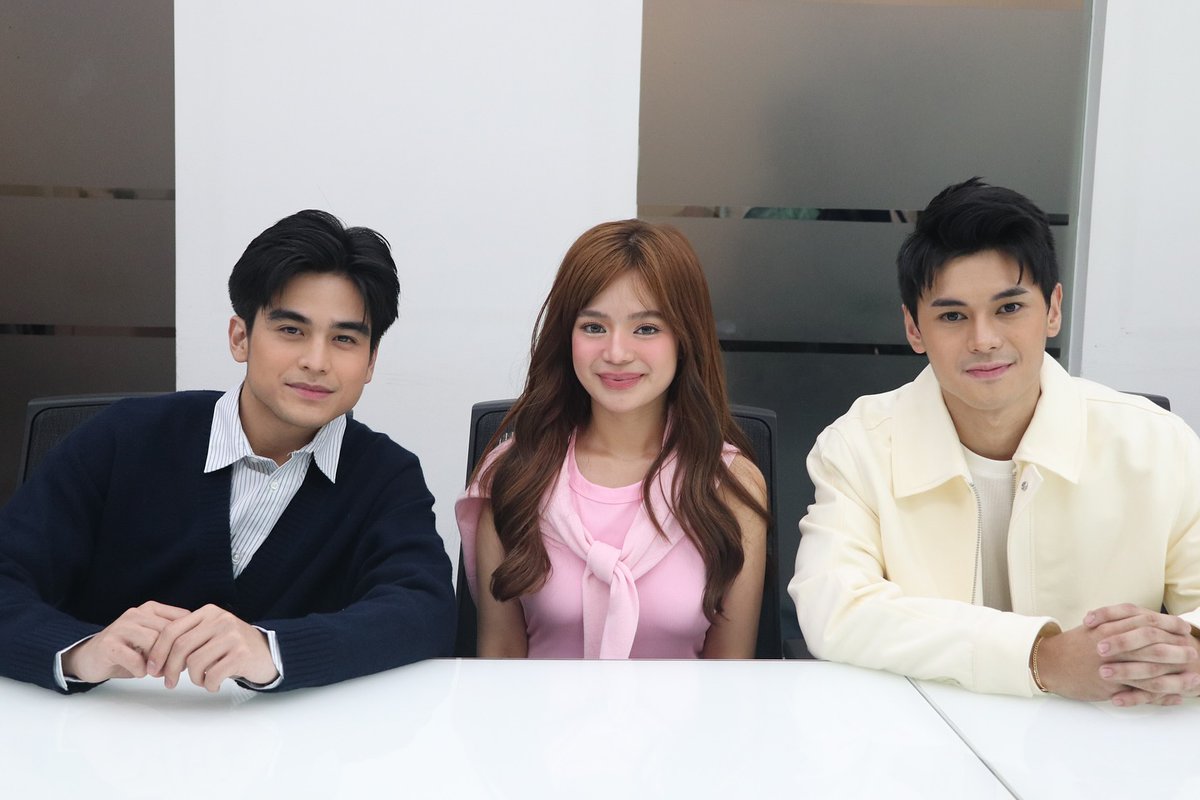 PEPalerts's tweet photo. HETO NA! 😍 

Star Cinema, GMA Pictures, and Regal Films join forces for an exciting cinematic event. The film stars Will Ashley, Dustin Yu, and Bianca De Vera, and is directed by Mae Cruz Alviar. ✨

📸: ABS-CBN Film Productions Inc. (Star Cinema)