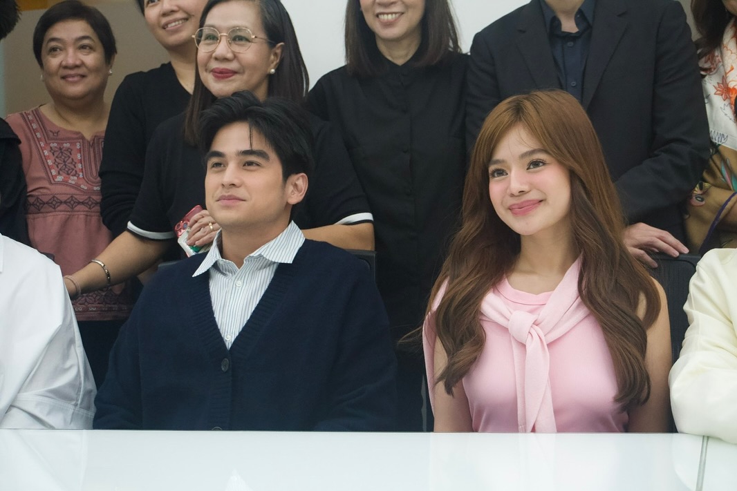 PEPalerts's tweet photo. HETO NA! 😍 

Star Cinema, GMA Pictures, and Regal Films join forces for an exciting cinematic event. The film stars Will Ashley, Dustin Yu, and Bianca De Vera, and is directed by Mae Cruz Alviar. ✨

📸: ABS-CBN Film Productions Inc. (Star Cinema)