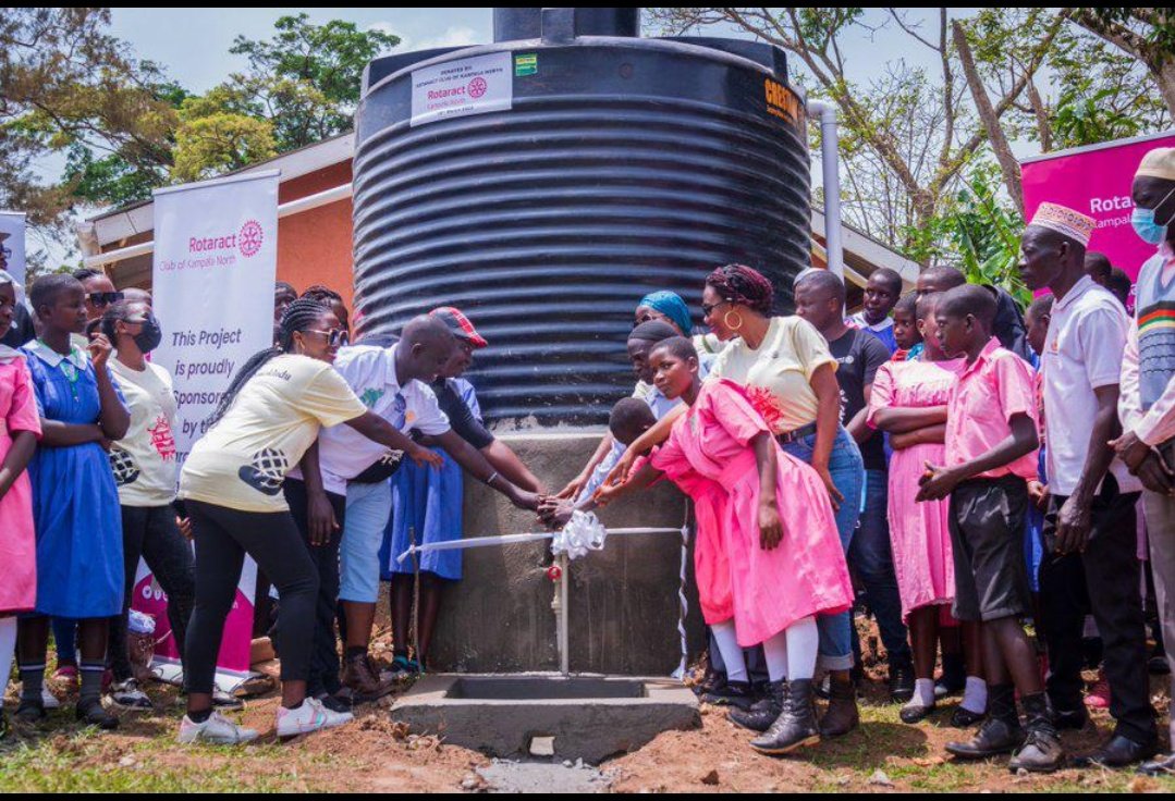 ClareUmutesi's tweet image. My favourite part ..
 The opportunities to transform communities, extending quality Education, clean water, preventing diseases and extending Love to the most venerable around us... Why don't you love that? I know you do, so join us already 💃
#ItsTimeToJoinRotaract