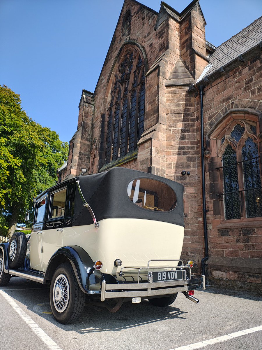 One of our Imperial Viscount Landaulette wedding cars waiting outside Bishop Eton church in Woolton Liverpool #wedding #cars #liverpool #vintage #bishopeton #church barringtonscars.co.uk