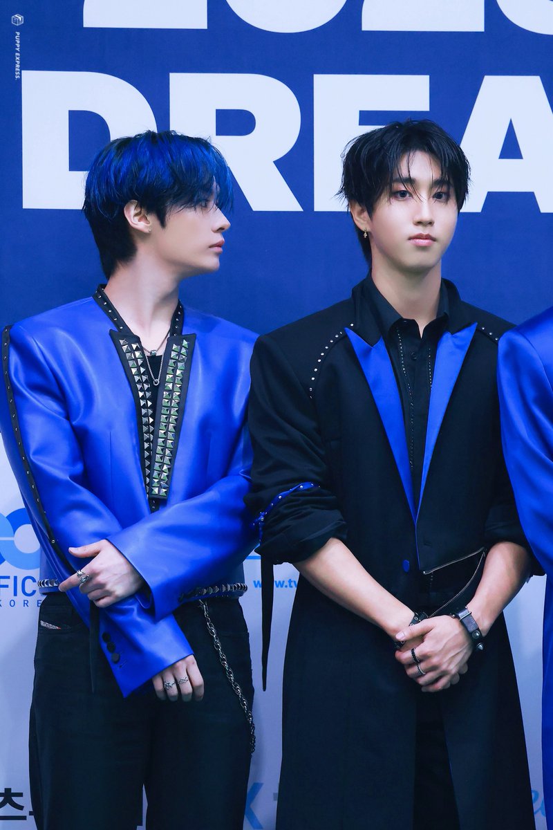 puppiexpress's tweet photo. 250821

#한밍 #minsung
#한 #HAN #리노 #LeeKnow
#스트레이키즈 #Straykids https://t.co/QRE7MscIls
