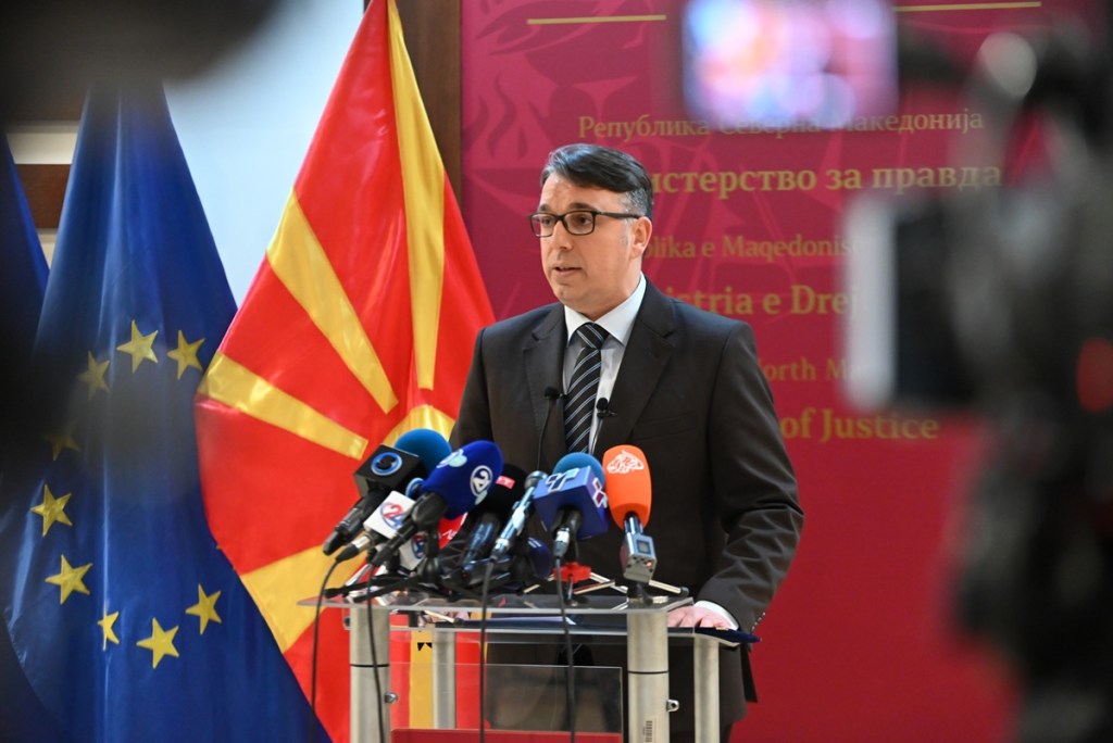 Filkov sugjeron rishikimin e shumicës së Badinterit, Bujar Osmani: Marrëveshja e Ohrit po çmontohet dlvr.it/TMc3cM