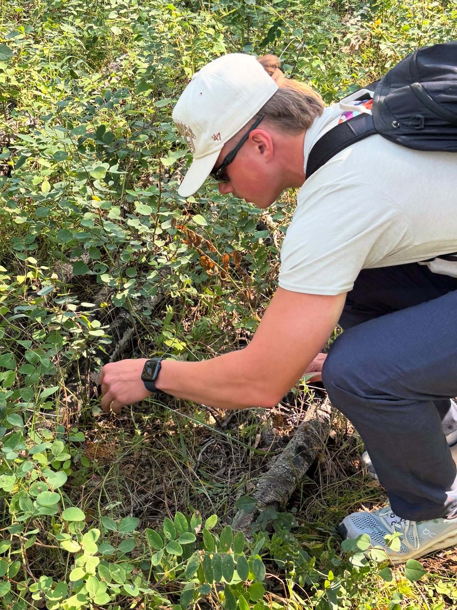 Experiences like this do more than teach — they build connection. Students deepen their understanding of the land and Indigenous traditions while also strengthening their relationships with each other. hubs.la/Q03DJd8p0

@mtmsregina