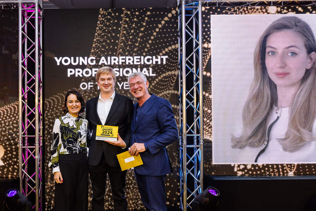 Throwback to the Air Cargo News Awards 2024, when Awery was highly commended for the Digital Innovation Award, and our very own Anna Balan was named Young Airfreight Professional of the Year. 🎉

aircargonewsevents.net/2025/en/page/h…

#CargoBooking #ACNAwards2025, Vitaly Smilianets