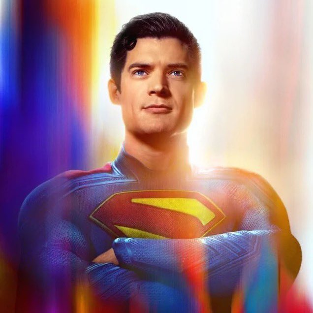 🚨JAMES GUNN affirme que des jeux vidéos ambitieux pour le DCU commence déjà à se planifier :

👉 David Corenswet pourrait prêter sa voix  à Superman dans un futur jeu

👉 Il affirme qu’il a rencontré Rocksteady  (Batman Arkham) et NetherRealm (Injustice)