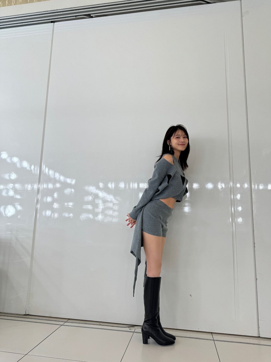 有村架純 パネル 2枚セット( ´͈ ᵕ `͈ )♡ ほんとにお顔もスタイルも良すぎるよ架純ちゃん🩶このグレーの