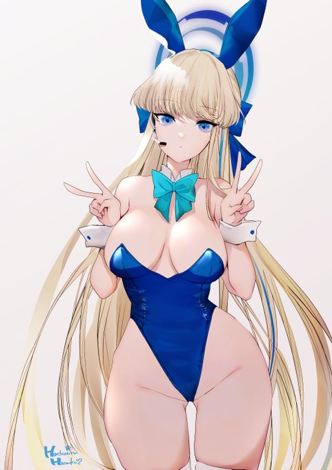 バニーの日👯
ぴーすぴーす 