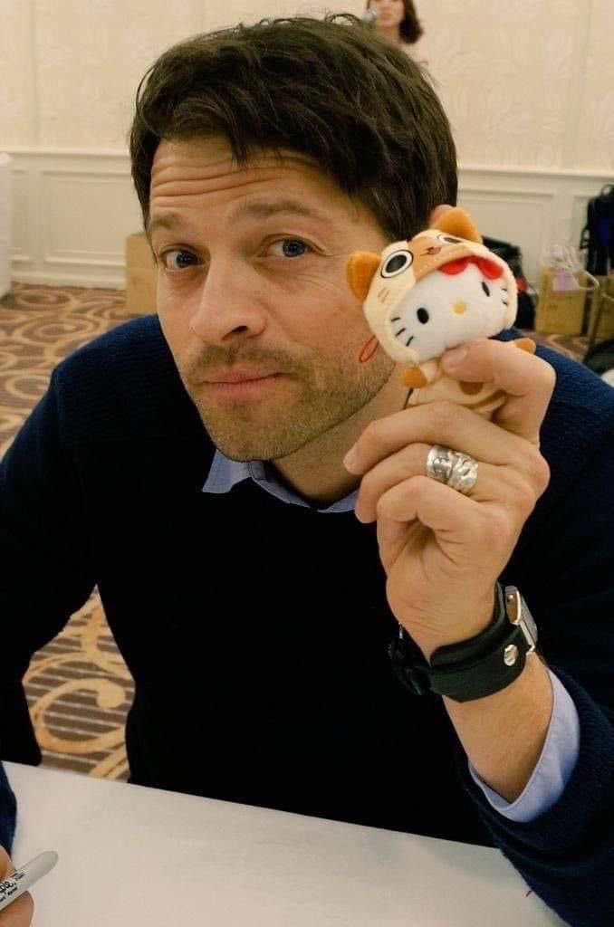 j2m_archive's tweet photo. happy birthday, @mishacollins!!! 🎂
have an amazing day, just as you are 🤍 https://t.co/fHFesILcbk