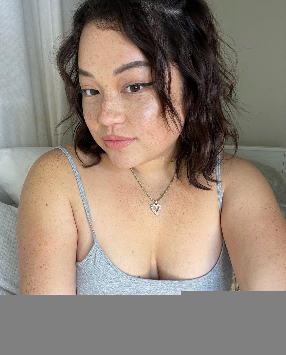 Samantha tweet media