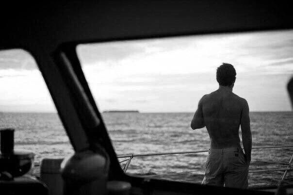 लोगों को पहचानों
जो छोड़ने लायक है धूमधाम से विदा करो