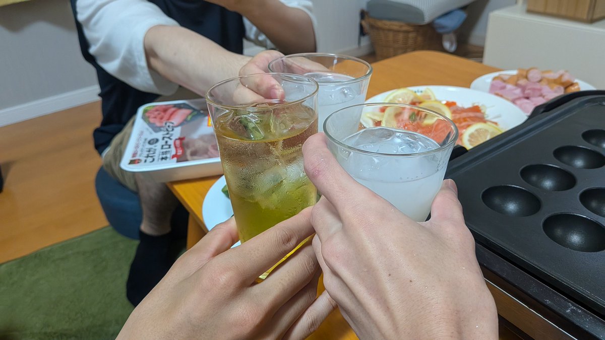 Garakuta012's tweet photo. 成人男性、タコパ童貞卒業 https://t.co/tLrFi0U9UM
