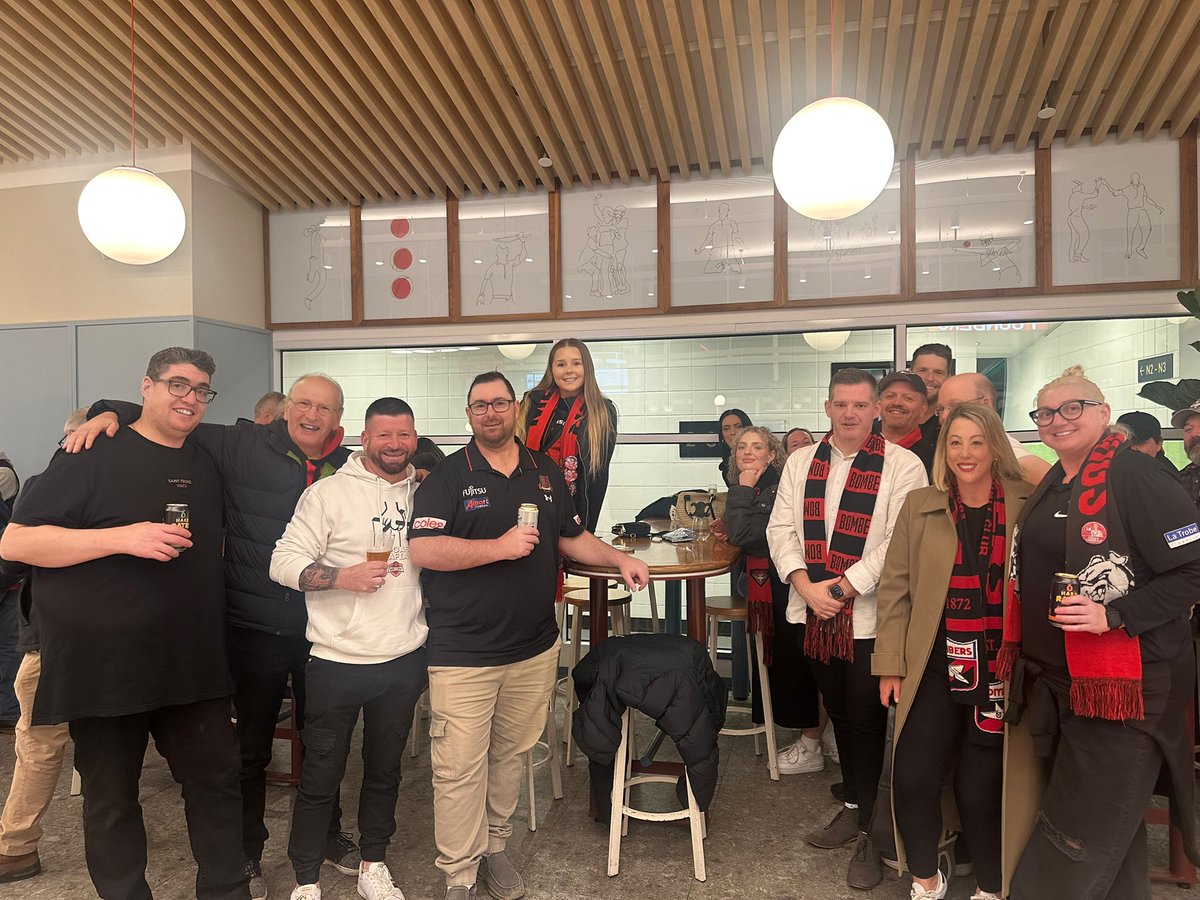 tazweare's tweet image. Last time of the year for the best crew going around- love this bomber fam ♥️🖤 (tag yourself i suck!!)