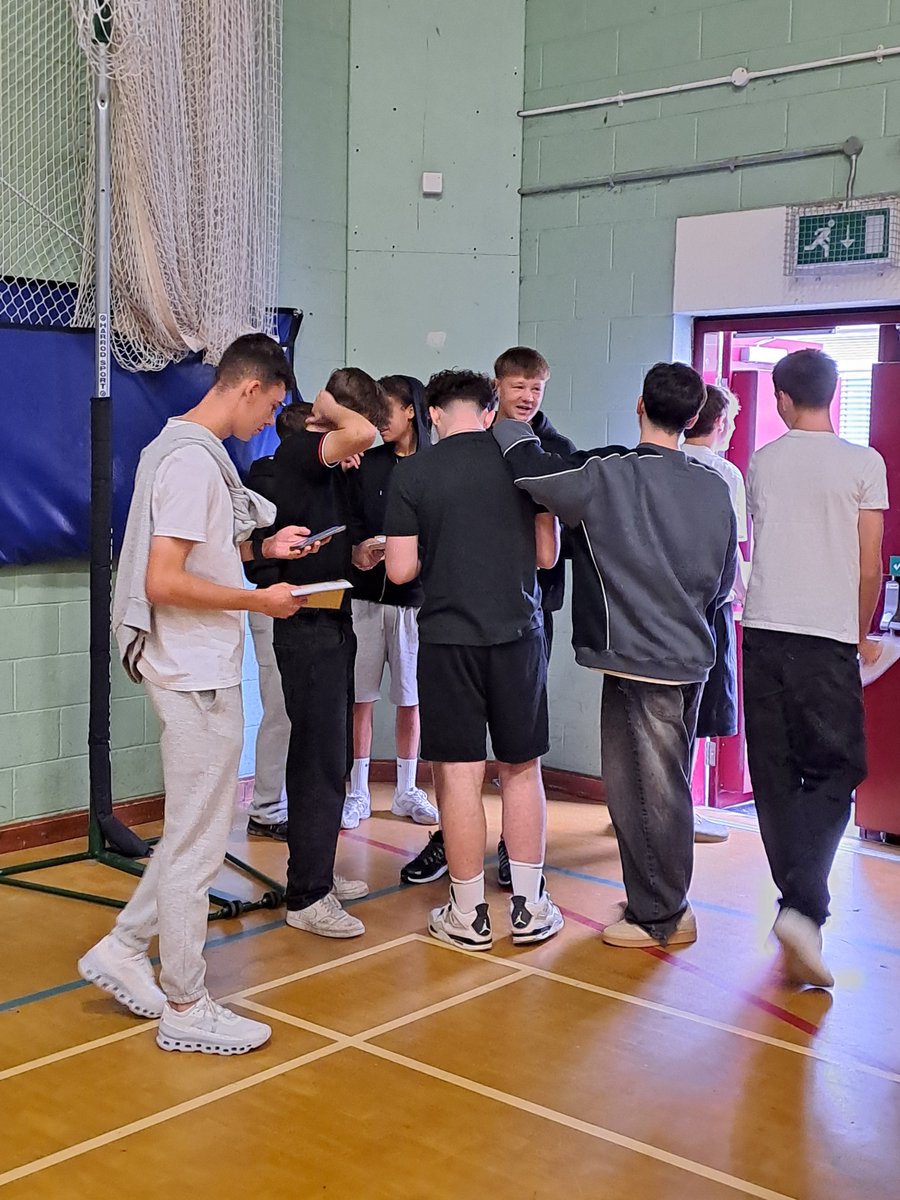 VandykeUpperSch's tweet image. Another fantastic morning at Vandyke Upper! We&apos;re so proud of you all. You&apos;ve worked so hard &amp;amp; achieved results that reflect your incredible commitment. We wish all our students the very best, whether you&apos;re staying for 6th Form or heading to pastures new. #GCSEResultsDay #gcse