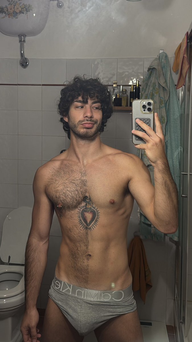 hairy or shaved? 

#gaymen