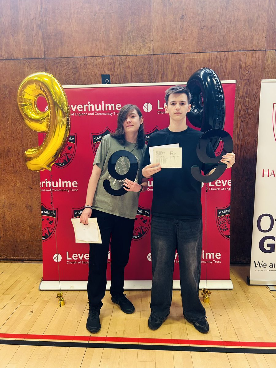 Absolute superstars. 👏🏻 👏🏻👏🏻. Flying high. What bright futures you all have! Congratulations and well done. You deserve every one of those grade 9’s. 🌟 🌟 🌟