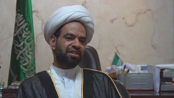 رحم الله القاضي محمد الجيراني 🇸🇦
اليوم أخذت العدالة مجراها بتنفيذ الحكم الشرعي بقاتله 

- الجيراني اختطف من أمام منزله على يد الإرهاب ووجد مقتولا بسبب مواقفه الوطنية الشجاعة 
- وجه خادم الحرمين الشريفين انذاك بمنح الفقيد وسام الملك عبدالعزيز