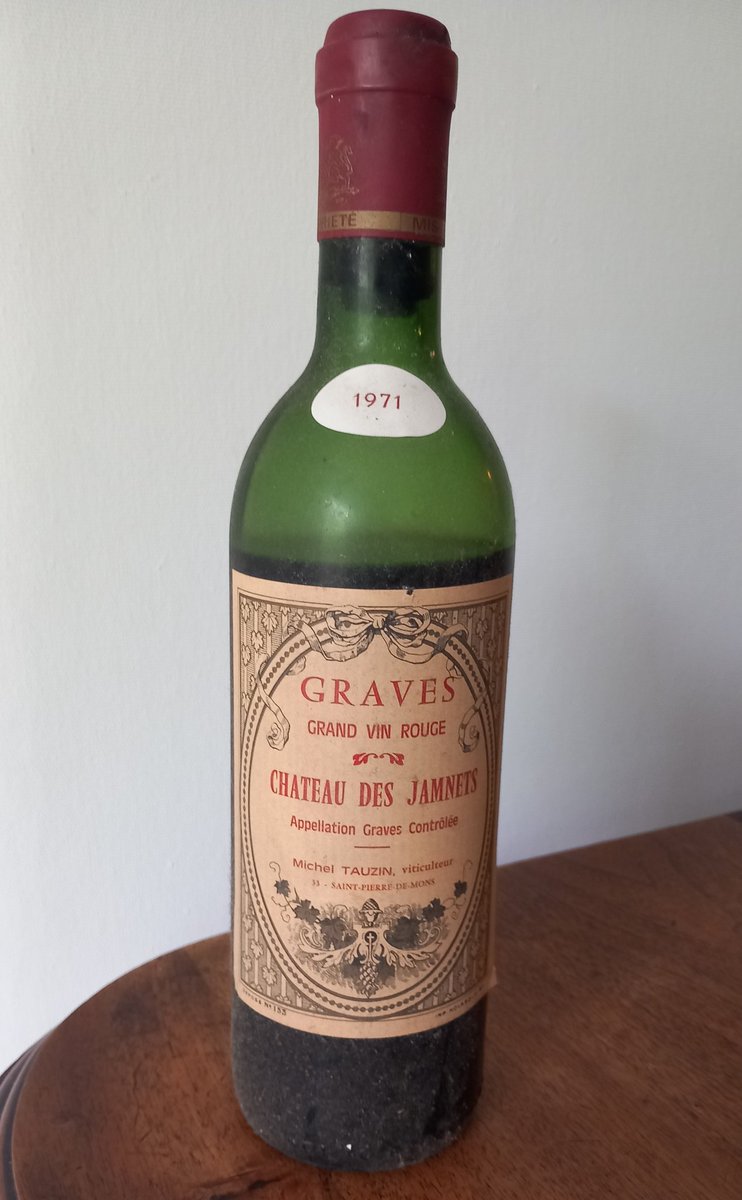 Je retrouve dans mon chai, deux bouteilles de ma naissance 🤭
<a href="/VinsdeGraves/">Les Vins de Graves</a>