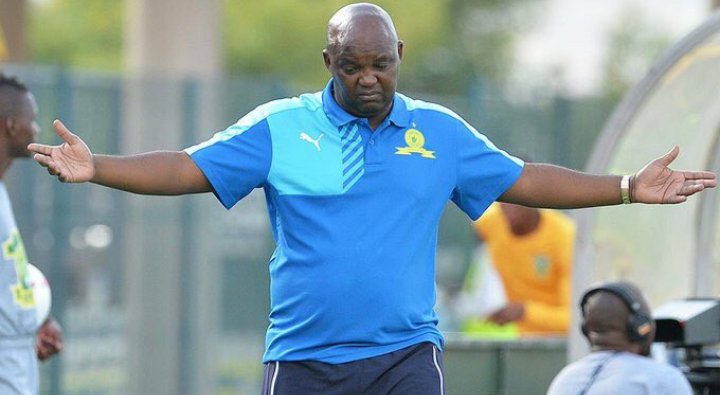 Madumetja__M08's tweet image. Every time Mamelodi Sundowns FC is about to play a big game,@Lorenz_KO has a negative story out about our players but never does with Orlando Pirates FC matters and you wonder who is his handler!
