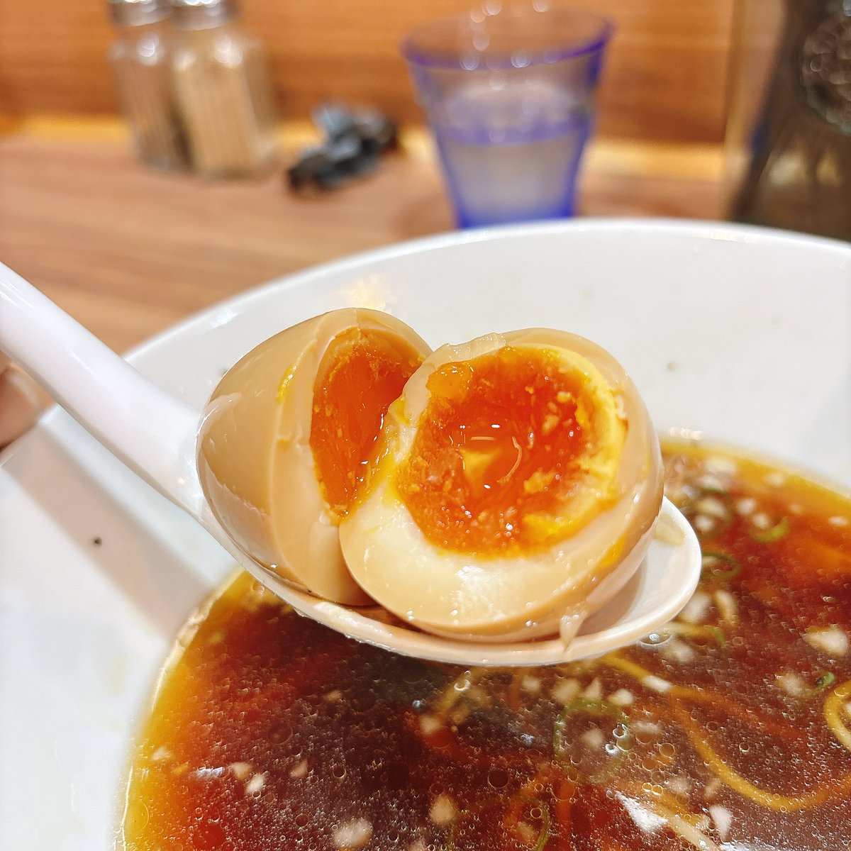 らーめんにじいろ
限定 冷やしブラックらーめん 900円
味玉🐣🙏