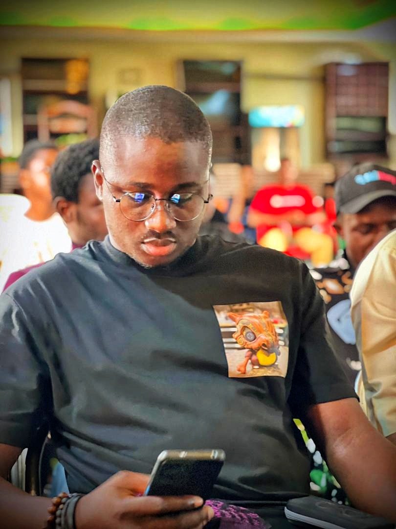 Blockchainbenue's tweet image. 𝗟𝗮𝘀𝘁 𝗪𝗲𝗲𝗸𝗲𝗻𝗱....
𝗕𝗲𝗻𝘂𝗲 𝘄𝗮𝘀 𝗔𝗰𝘁𝗶𝘃𝗲 𝗳𝗼𝗿 𝗔𝘃𝗮𝘅 𝗧𝗲𝗮𝗺𝟭 𝗖𝗼𝗻𝗻𝗲𝗰𝘁 𝗠𝗮𝗸𝘂𝗿𝗱𝗶🔺
The energy, the passion, and the enthusiasm from the Blockchain Benue community was simply electrifying.
🧵
x.com/Blockchainbenu…