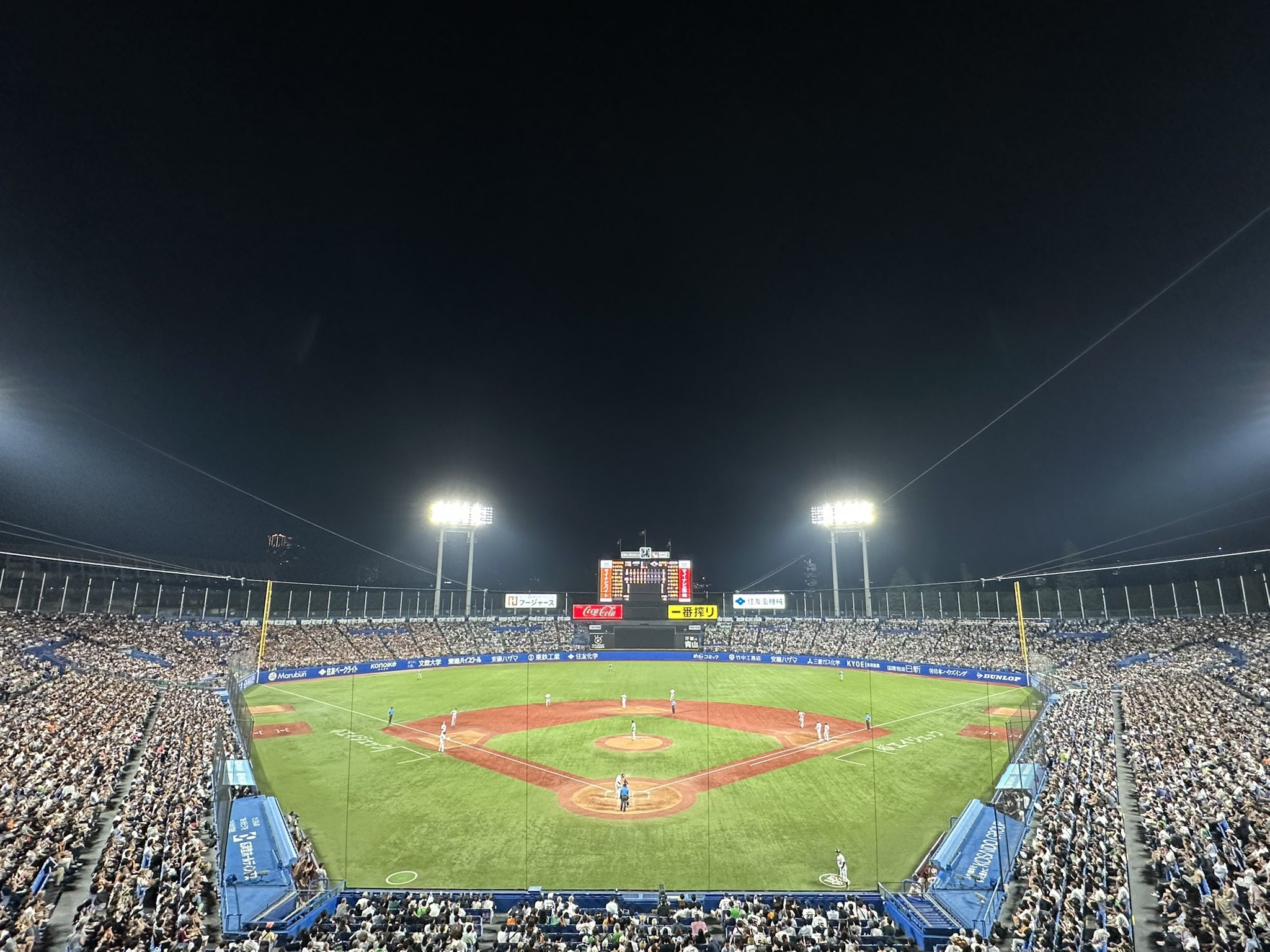 1名さま　A4サイズ　額縁あり　野球場背景 野球場の背景画像｜UTAIRO BOX / フリーの背景素材