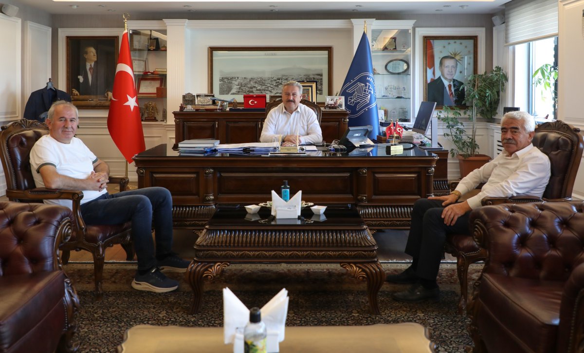 Melikgazi Belediyesi önceki dönem Meclis Üyemiz Sayın Mustafa İnceok, önceki dönem AK Parti Talas İlçe Başkanımız Sayın Ragıp Dost belediyemizi ziyaret ettiler.

Kıymetli misafirlerimize nazik ziyaretleri için teşekkür ediyorum.