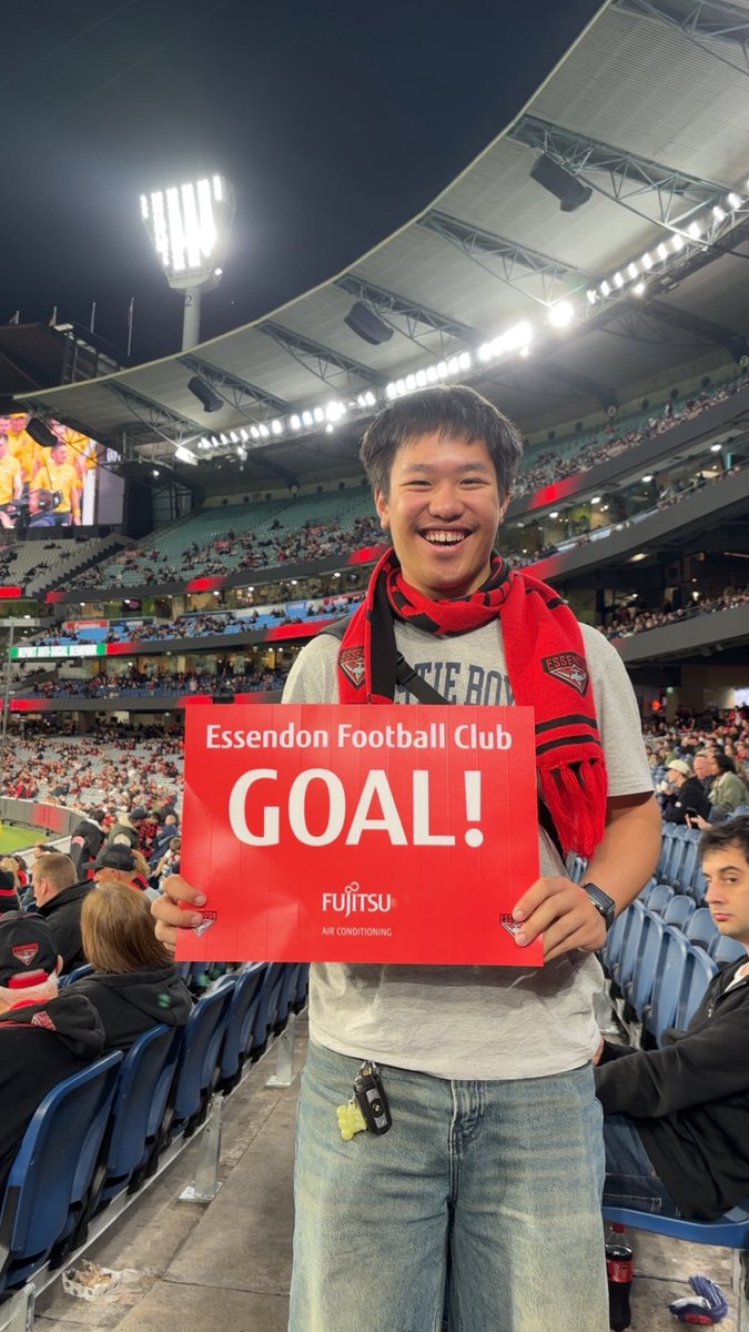 BombersShowYo tweet media