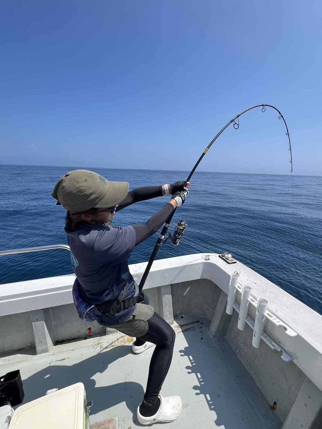 キハダ ミスバイトが多かったので、フロッサーに短めのポッピングで泡を