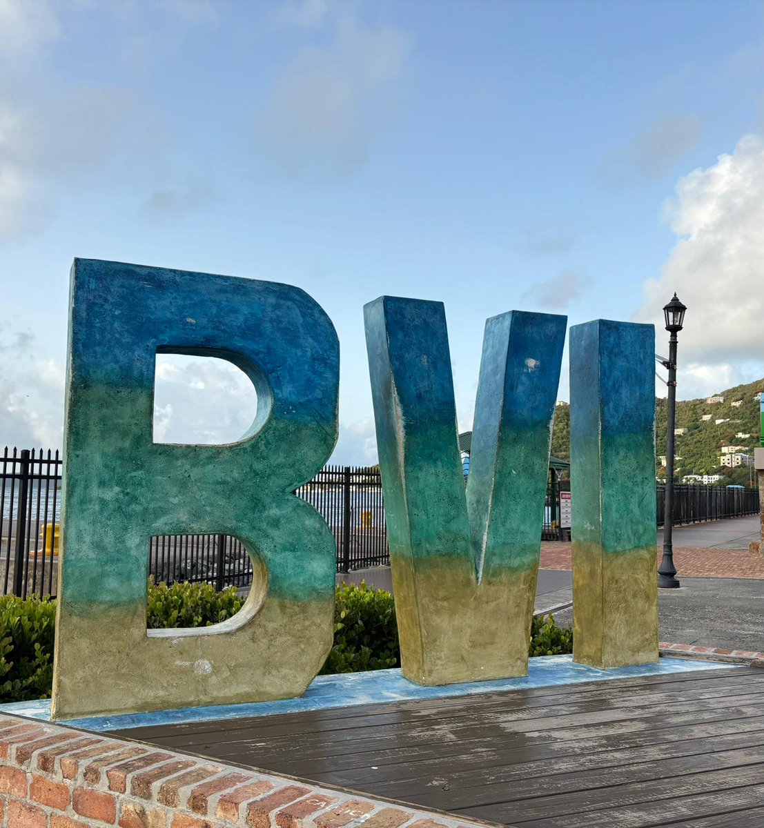TeamTeachLtd's tweet image. A big thank you to everyone at the Government of the British Virgin Islands that joined us for behaviour support training last week. What a beautiful place!
 
It was a pleasure meeting you all. Thank you also to Miss Crystal Estridge for organising everything.
 
#behavioursupport