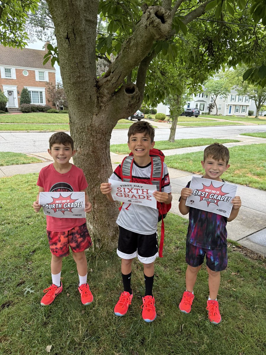 First day of school! Have a blast! #fairviewfirstday
<a href="/FPSchools/">Fairview Park City Schools</a>