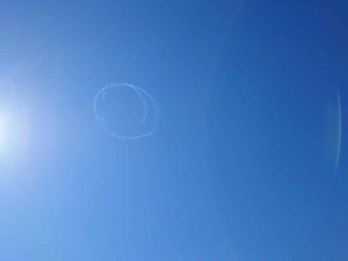 奏 (@kn_32d) on Twitter photo ブルーインパルスの時の✈️
#撮るぞつなぐぞ日本の100空
#au
#GooglePixel10 ブルーインパルスの時の✈️
#撮るぞつなぐぞ日本の100空
#au
#GooglePixel10