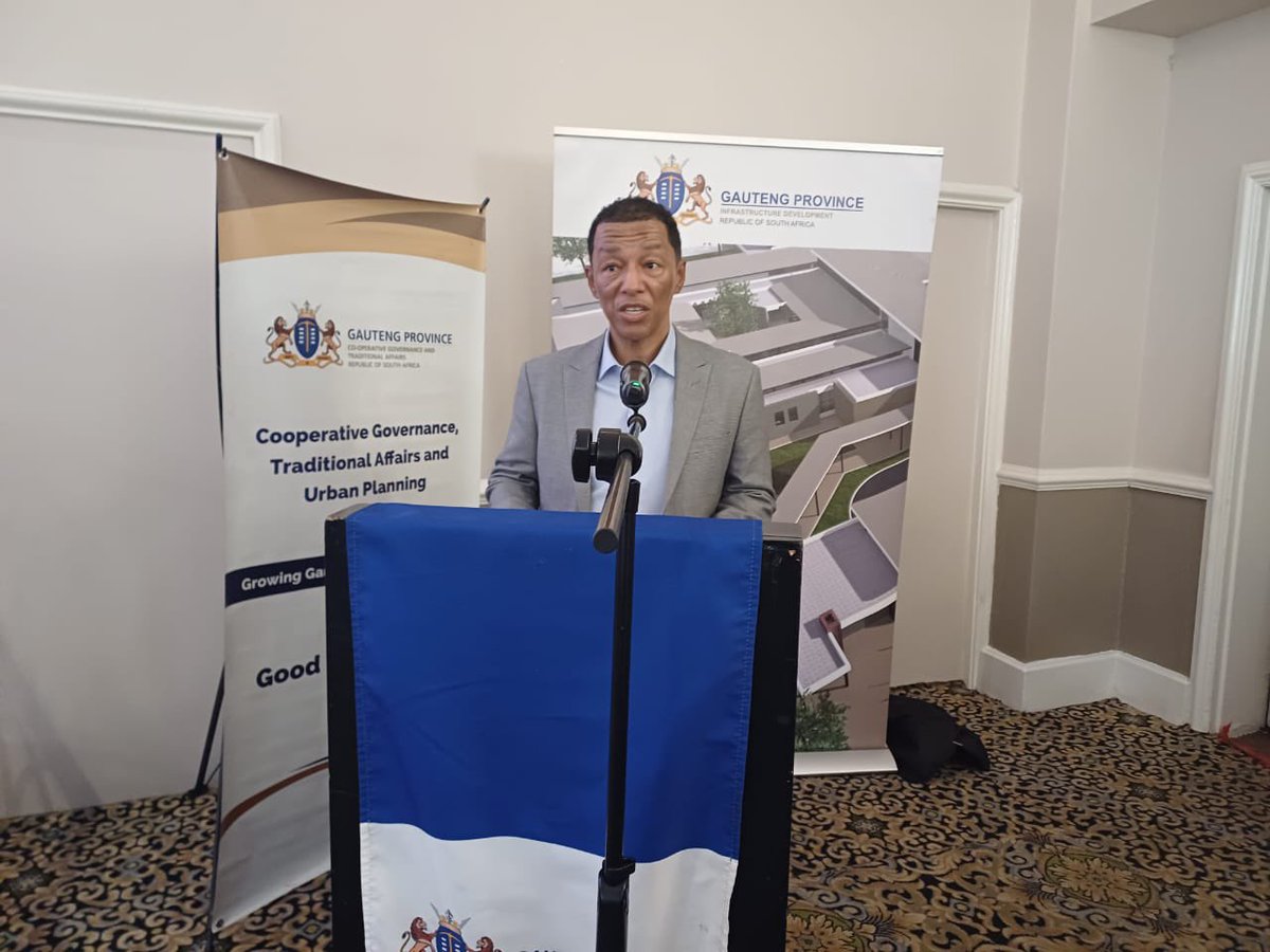 GDCoGTA's tweet photo. [IN PICTURES] : Dr Darion Barclay, @GDCoGTA Head of Department, facilitates collaboration among  @GDCoGTA , DID, municipalities and @GIFA_SA  at a Provincial Town Planning and Municipal Approvals workshop to fastrack infrastructure delivery. #GrowingGautengTogether #TacklingG13 https://t.co/uQ7zDb7YXS
