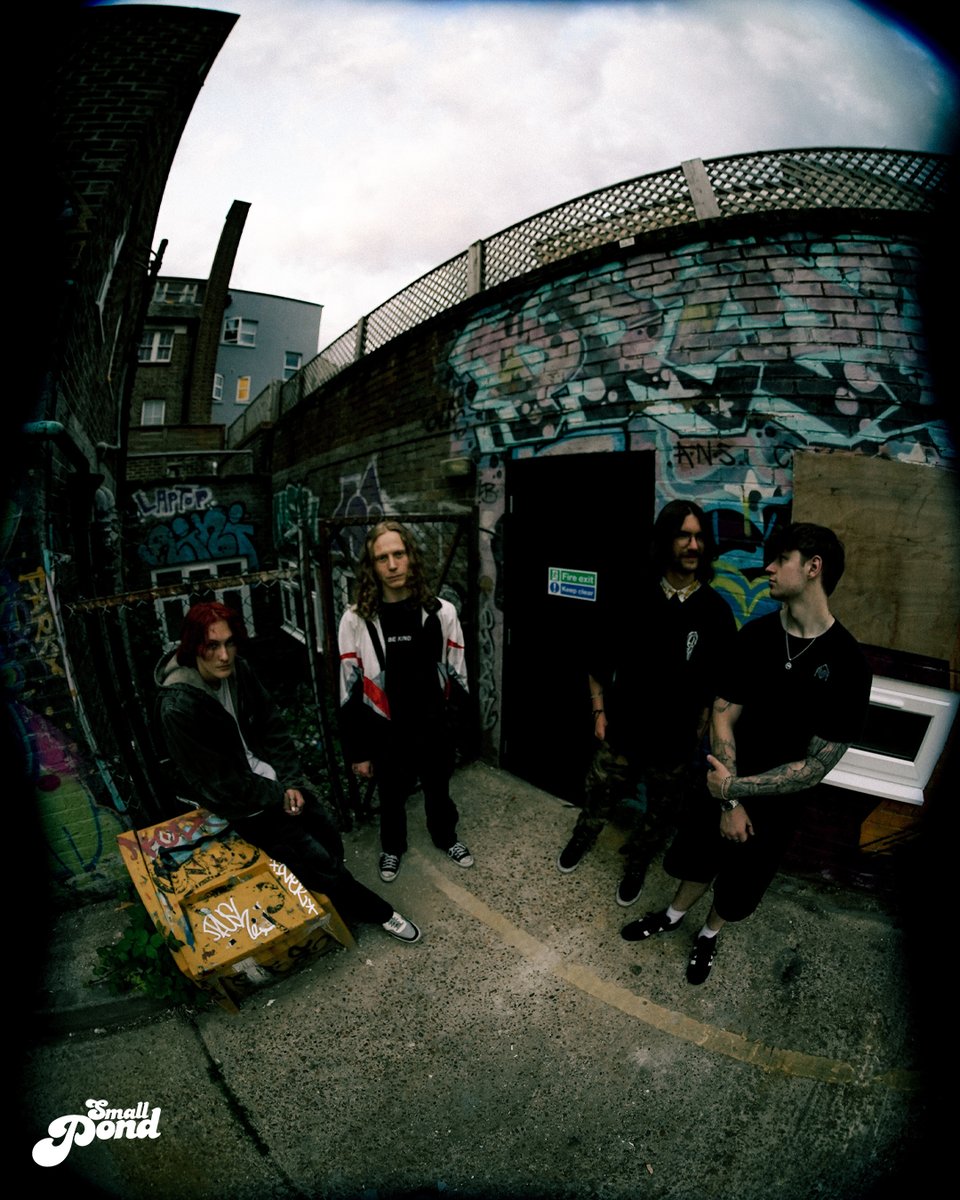 SmallPondRec's tweet image. Small Pond Presents: Emerging Vol. V

Pleased to share the first single from our Emerging compilation. &apos;wait til morning&apos; by Hollowpoint is out now! Plus we&apos;re hosting a release show at @greendoorstore with Had Sandy, Sick-Days &amp;amp; M. Woodroe! 

smallpond.lsnto.me/waittilmorning