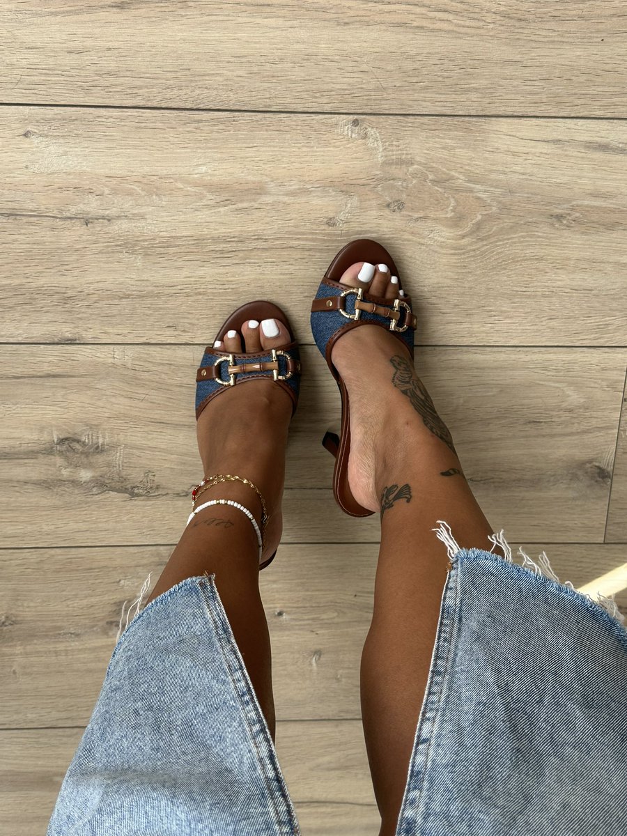 asiantattoofeet's tweet photo. Bonjour mes fétis https://t.co/zH16tBO800