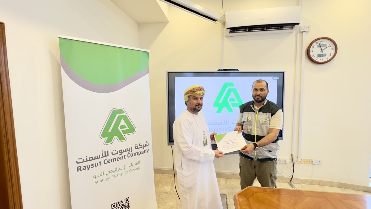 raysutcement's tweet image. At #RaysutCement, we proudly honored our employees today for their remarkable achievement in Oil Well Cement a milestone that reflects our commitment to sustainable excellence.
#oilwellcement #oman