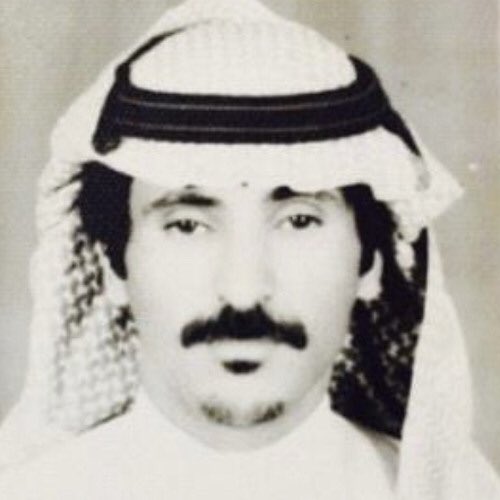 almhawrat's tweet photo. شخصيه مشهوره في خليج من هو ؟ https://t.co/1sXVJNfdJk