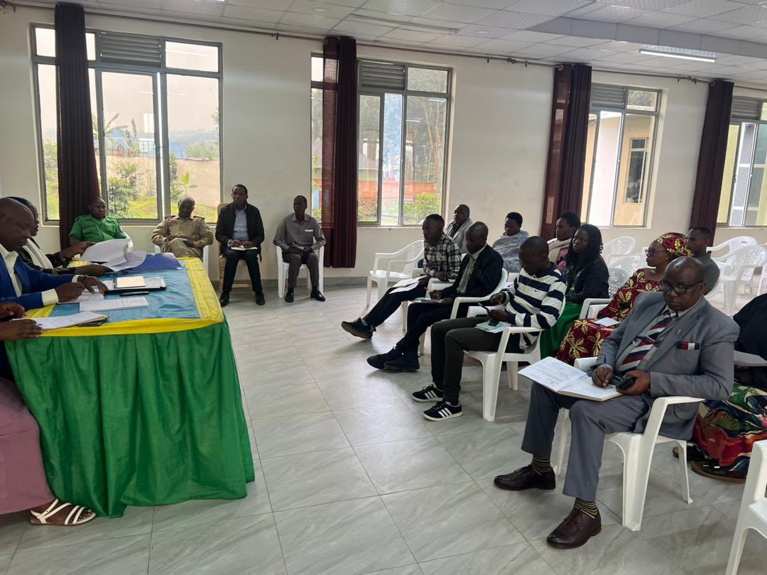 #NyakilibaSector: Inama y’Inama Njyanama y’Umurenge  irateranye uyu munsi kandi iremeza:  

1. Imihigo y’Umurenge
2. Ibikorwa by’Umurenge 
3. ⁠Ingengo y’imari izakoreshwa

Harakabaho imiyoborere myiza ishyira umuturage ku isonga.

<a href="/RubavuDistrict/">Rubavu District</a> <a href="/RwandaWest/">Western Province I Rwanda</a> <a href="/RwandaLocalGov/">Ministry of Local Government | Rwanda</a>