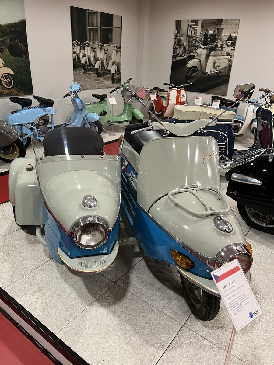 Lambretta_C_CAT's tweet photo. Foto 19: CEZETA SIDECAR, fet el 1962, un escúter amb sidecar molt popular a l’antiga Txecoslovàquia, Txecoslovàquia.
@vittoriotessera @casalambretta
#LCC #fundat2012 #escuters #scooters #escuterisme #lambretta #lambrettaclub #milano #italia #barcelona #catalunya https://t.co/kIRps9FUkc
